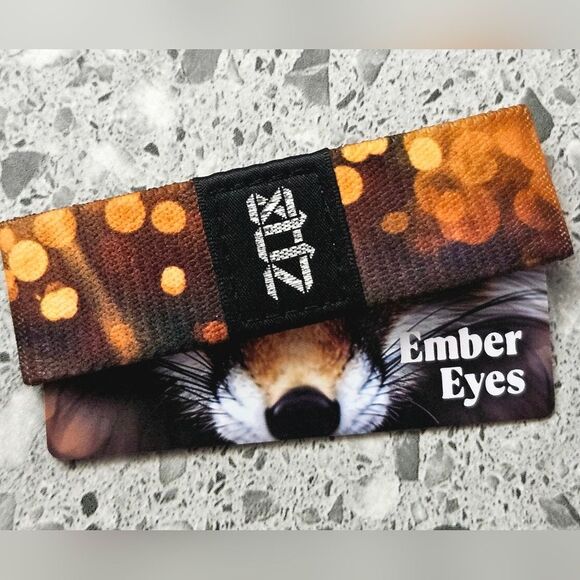ZOX "EMBER EYES" #454 TRASH PANDA COLLECTIBLE RARE App Excl WRISTBAND - Picture 11 of 11